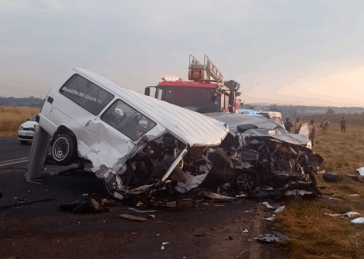 10 people, including 3 children killed in Eldorado Park taxi accident